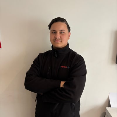 Nicolas — Préparateur de véhicule chez Rentaloc