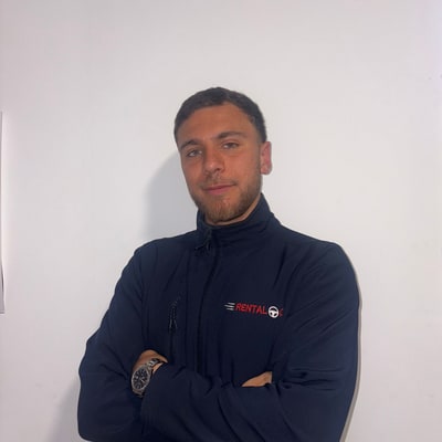 Robin — Directeur commercial chez Rentaloc