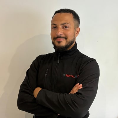 Sofiane — Responsable flotte chez Rentaloc